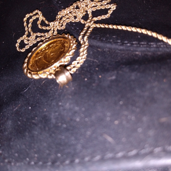 Selling my old jewelry taking offers - Picture 7 of 16